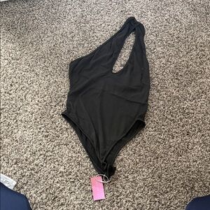 Lavish Ivy Black one shoulder bodysuit